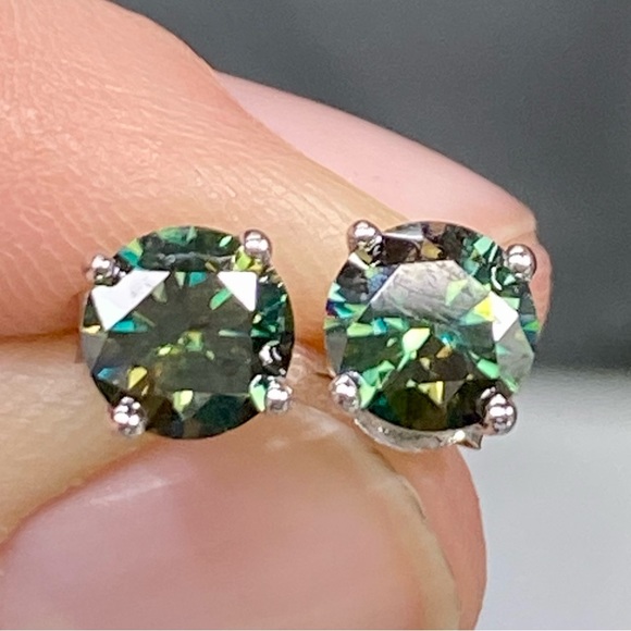 Certified 1 Carat Green Diamond Stud Earrings ~ Authentic Moissanite Studs - Picture 10 of 10